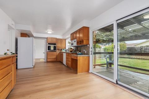 1392 Lichen Ct, Concord, CA 94521 photo 17