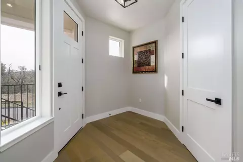370 Tehuacan Rd, Ukiah, CA 95482 photo 4