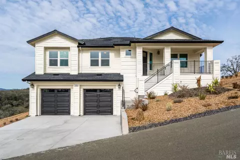 370 Tehuacan Rd, Ukiah, CA 95482