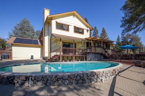 1345 Ridgeview Dr, Ukiah, CA 95482