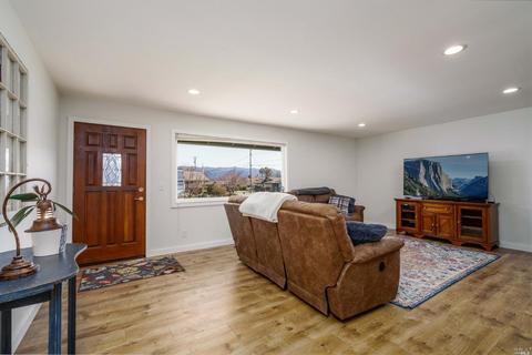 370 George Pl, Ukiah, CA 95482 photo 1