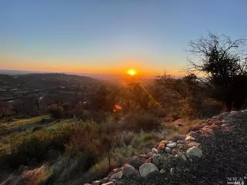5950 Heights Rd, Santa Rosa, CA 95404