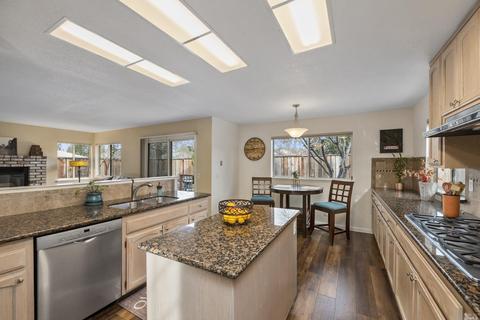 9156 Piccadilly Cir, Windsor, CA 95492 photo 10