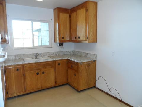 373 E Pacific Ave, Fairfield, CA 94533 photo 7