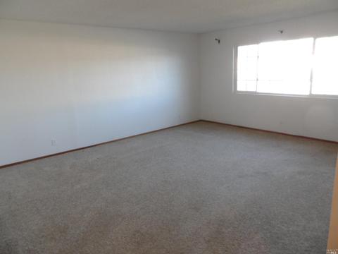 373 E Pacific Ave, Fairfield, CA 94533 photo 3