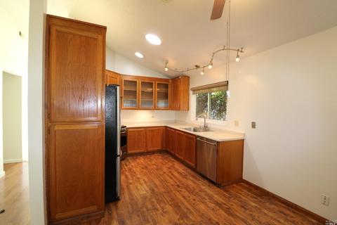 830 Pulteney Pl, Windsor, CA 95492 photo 5