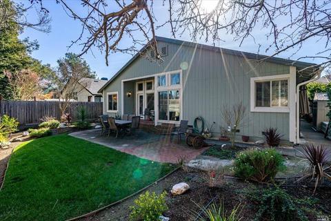 8258 Honor Pl, Cotati, CA 94931 photo 2