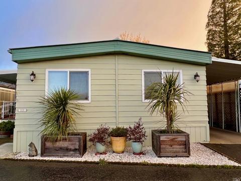 1026 Maple Dr, Windsor, CA 95492 photo 2