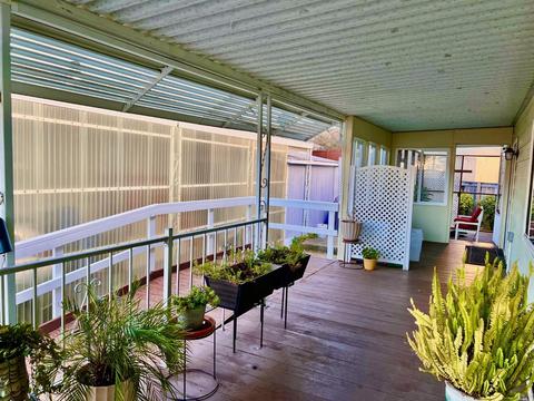 1026 Maple Dr, Windsor, CA 95492 photo 4