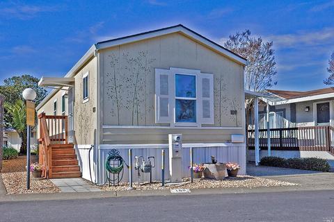 109 Bluejay Dr, Santa Rosa, CA 95409