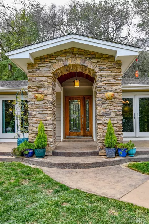 6685 Gordon Valley Rd, Napa, CA 94558