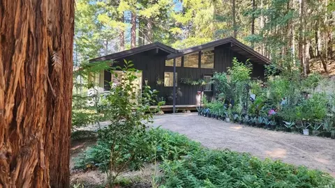22100 Redwood Ridge Rd, Boonville, CA 95415