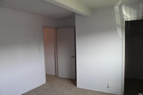 814 Fulton Ave, Vallejo, CA 94591 photo 3