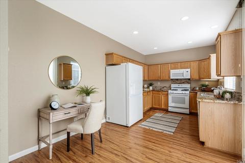 8425 Old Oak Rd, Windsor, CA 95492 photo 11