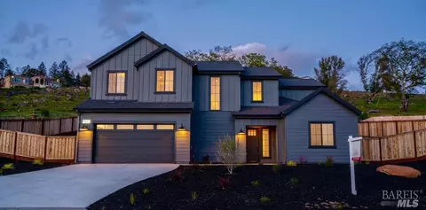 3633 Crown Hill Dr, Santa Rosa, CA 95404