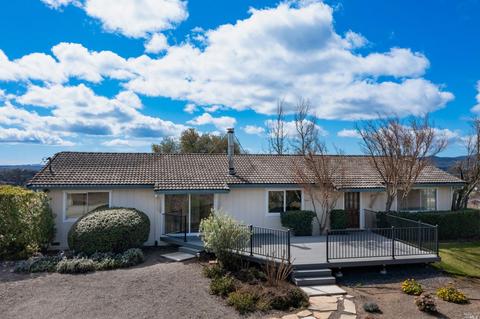 11160 Los Amigos Rd, Healdsburg, CA 95448