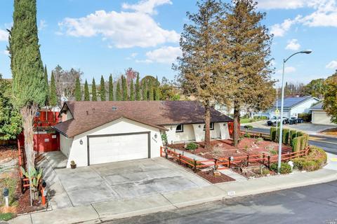 2900 Burbank Dr, Fairfield, CA 94534 photo 2