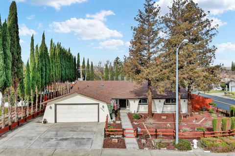 2900 Burbank Dr, Fairfield, CA 94534 photo 1