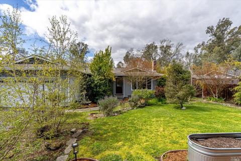 808 Colleen Dr, Windsor, CA 95492 photo 2