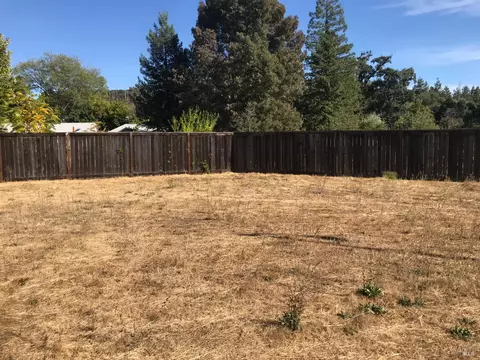 472 River View Dr, Ukiah, CA 95482 photo 9