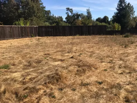 472 River View Dr, Ukiah, CA 95482 photo 12