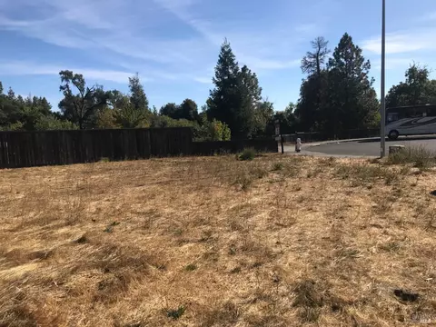 472 River View Dr, Ukiah, CA 95482 photo 10