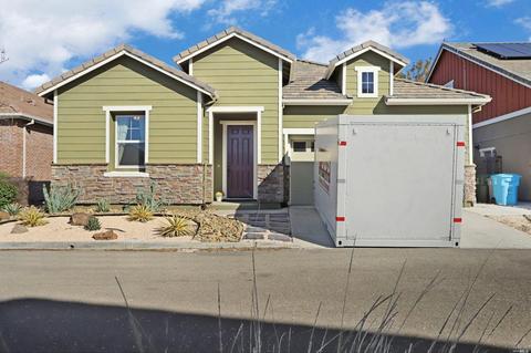 370 Heritage Ln, Dixon, CA 95620 photo 2