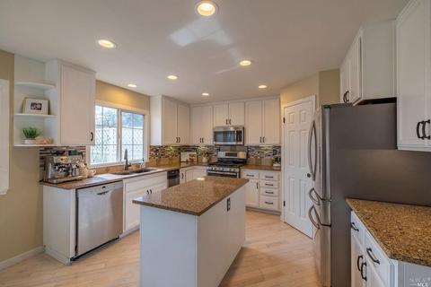 302 Desiree Pl, Windsor, CA 95492 photo 6