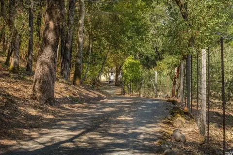 6200 Sharp Rd, Calistoga, CA 94515 photo 4
