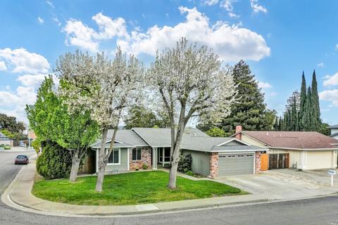 5096 Silverado Dr, Fairfield, CA 94534 photo 2