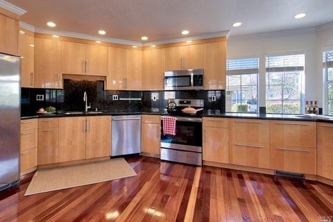 52 Bridle Path Ln, Novato, CA 94945