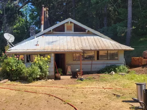 33750 Shimmins Ridge Rd, Willits, CA 95490