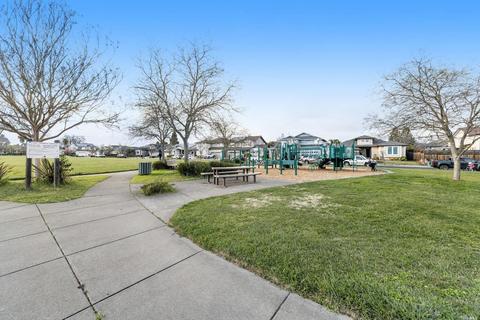 1409 Birdie Dr, Windsor, CA 95492 photo 62