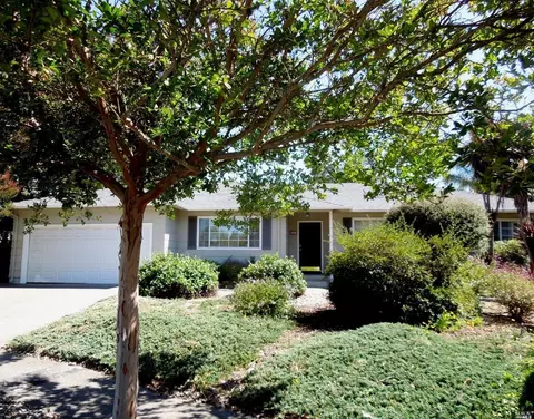 1227 Moss Rock Ct, Santa Rosa, CA 95404