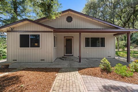 1707 Burnside Rd, Sebastopol, CA 95472