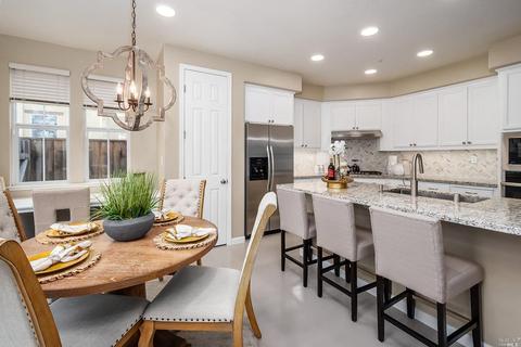 174 Emerson Ave, Novato, CA 94949 photo 4