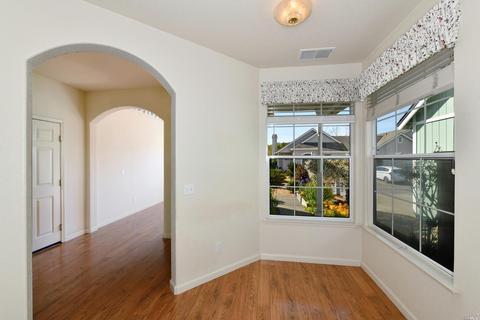807 Fred Waring Ct, Windsor, CA 95492 photo 4