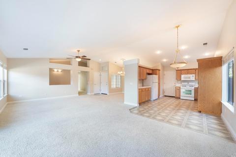 649 Leafhaven Ln, Windsor, CA 95492 photo 4