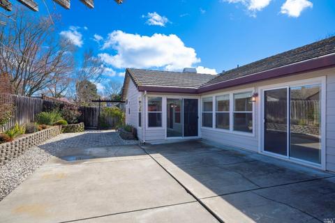 649 Leafhaven Ln, Windsor, CA 95492 photo 9