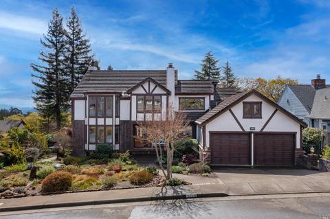 3229 Cobblestone Dr, Santa Rosa, CA 95404