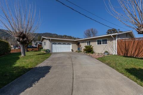 24 Fairview Ct, Ukiah, CA 95482
