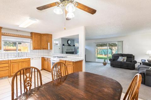 24 Fairview Ct, Ukiah, CA 95482 photo 11