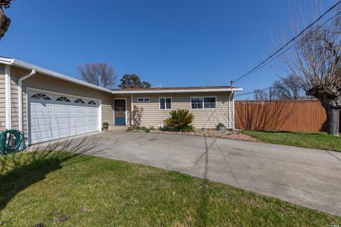 24 Fairview Ct, Ukiah, CA 95482 photo 4