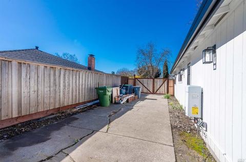 1332 Mcgregor Ave, Petaluma, CA 94954 photo 38