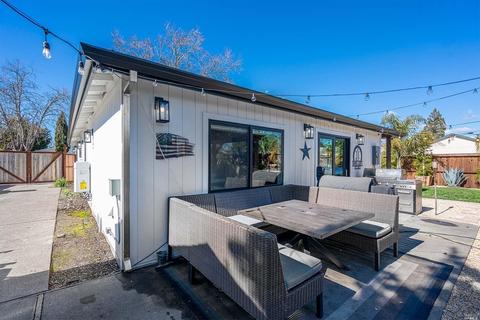 1332 Mcgregor Ave, Petaluma, CA 94954 photo 29
