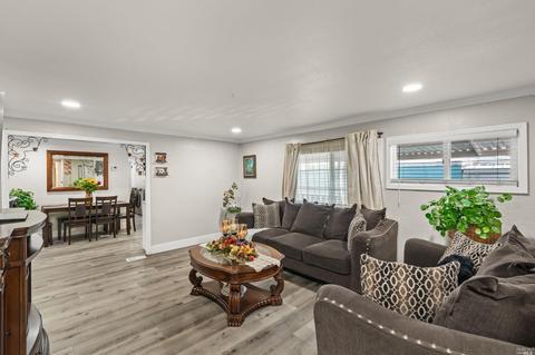 55 Pacifica Ave, Bay Point, CA 94565