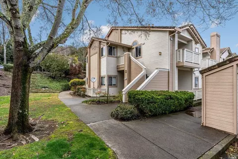 215 Palermo Ct, Hercules, CA 94547