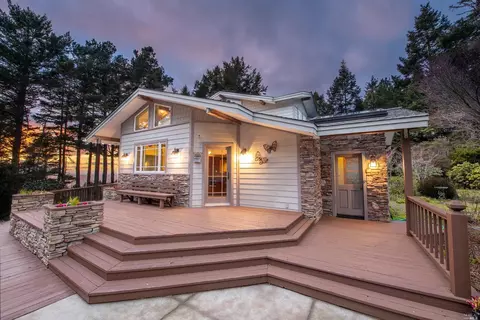 44750 Raven Mdw, Mendocino, CA 95460