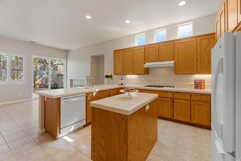 1231 Eagle Dr, Windsor, CA 95492 photo 8