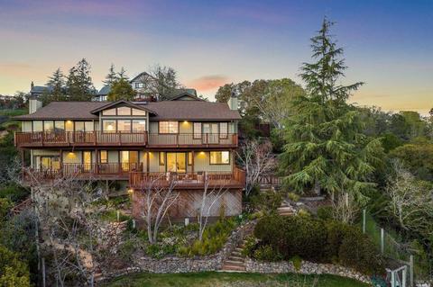 2513 Laguna Vista Dr, Novato, CA 94945